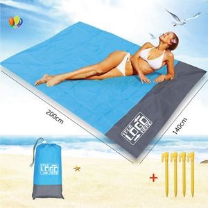 55 1/8" x 78 3/4'' Waterproof Foldable Picnic Blanket W/ Pouch