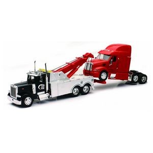 1:32 Scale Peterbilt® Tow Truck W/ Truck Cab