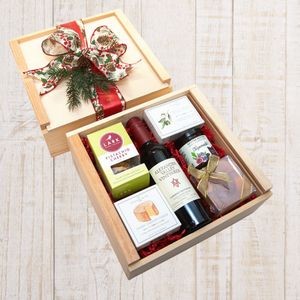 Holiday Cheer Wine Gift Box
