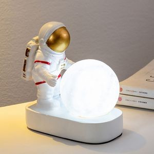 Home deco 3D Astronaut Moon Nightlight