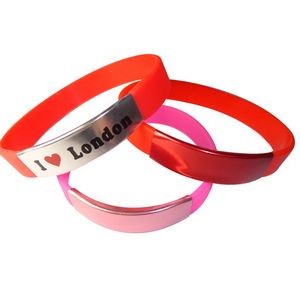 Fashionable Unisex Silicone Bracelet With Metal