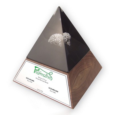 4-Sided Pyramid Embedment/Award/Recognition