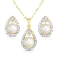 Jilco Inc. Gold Pearl & Diamond Earring & Necklace Set