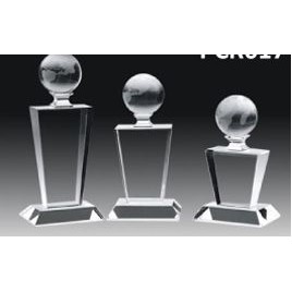 Crystal Series Triangular Crystal Award w/World Globe Top