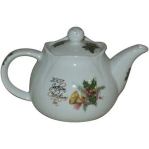 16 Oz. White Porcelain Teapot
