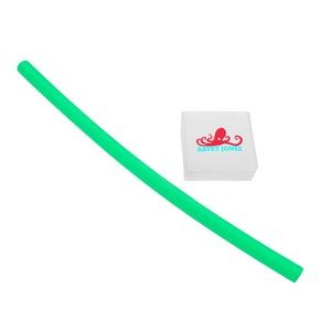 The Essentials Reusable Silicone Drinking Straw in Square Case - Green