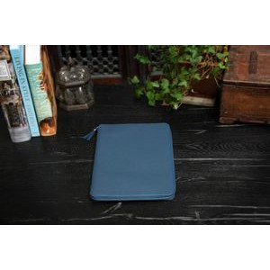 Pebble Calf Leather Large-Size Zippered Padfolio - Ocean Blue