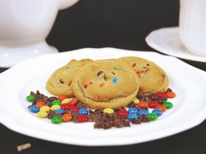 Fresh Beginnings Jewel Chip Cookie Tin