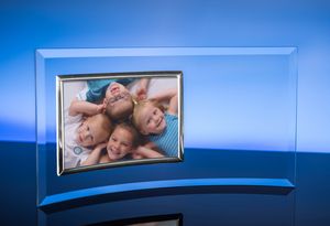Horizontal Picture Frame w/Silver Trim (5" x 7")